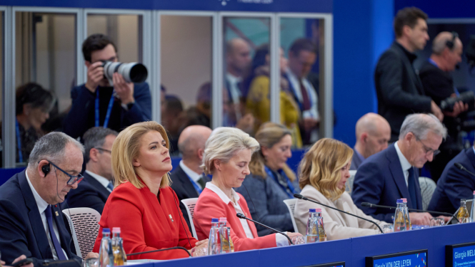 Ministru prezidente Evika Siliņa piedalās Eiropas Politiskās kopienas sanāksmē