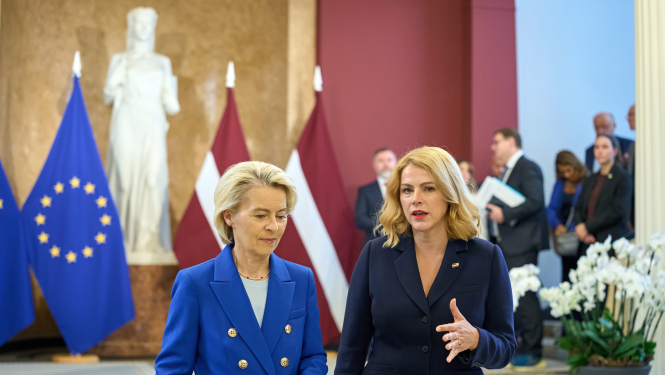 Ministru prezidente Evika Siliņa un Eiropas Komisijas priekšsēdētāja Urzula fon der Leiena