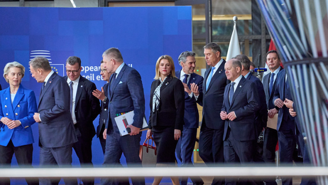 Ministru prezidente Evika Siliņa kopā ar Eiropas Savienības valstu līderiem Eiropadomes sanāksmē