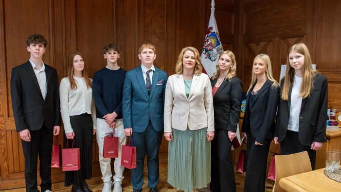 Ēnu diena pie Ministru prezidentes un Valsts kancelejā