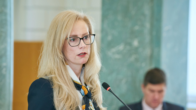 Valsts valodas centra direktora Inese Muhka