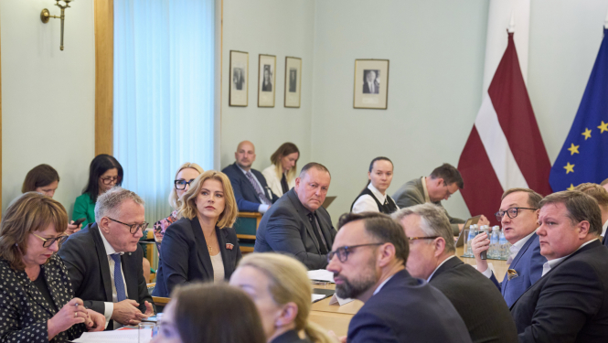 Ministru prezidente Evika Siliņa vada Finanšu sektora attīstības padomes sēdi Ministru kabineta sēžu zālē