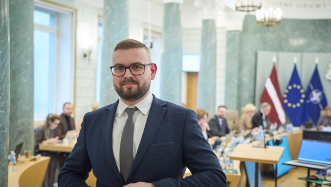 Slimību profilakses un kontroles centra vadītāja amatā ieceltais Mārtiņš Dimants piedalās Ministru kabineta sēdē