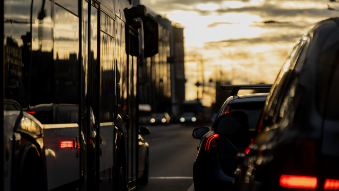 Attēlojums, no Rīgas ielām ar Rīgas satisksmes autobusu
