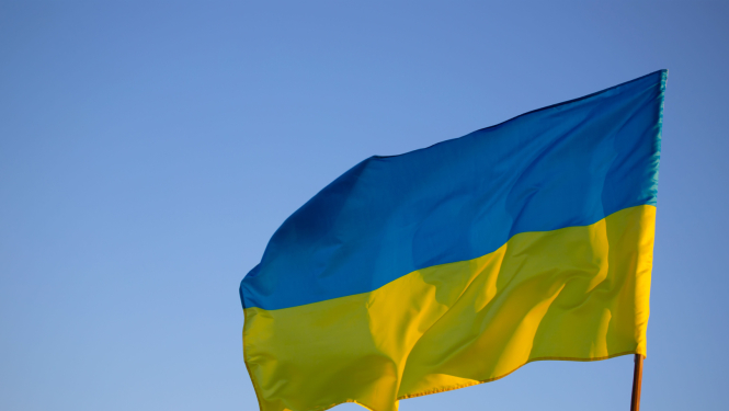 Plīvojošs Ukrainas karogs