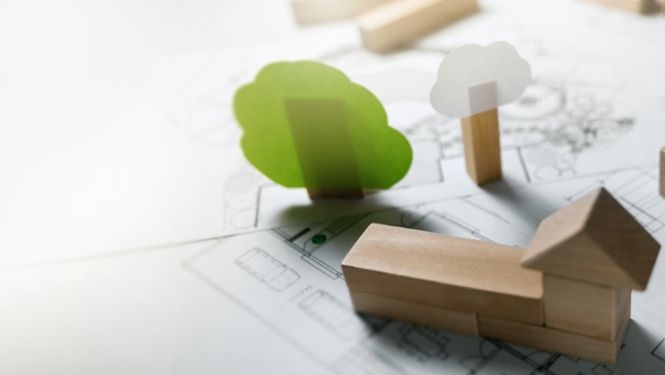 Koka mājiņa, zaļš papīra koks. 