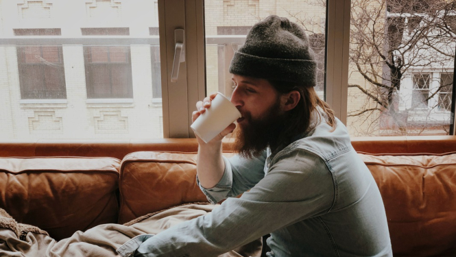 Covid-19 slimnieku kontaktpersonām ātrāk izsniegs darba nespējas lapas