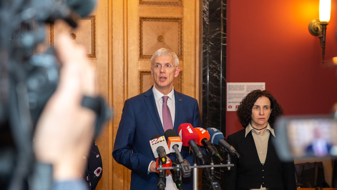 Kariņš ar Eiropas Savienības līderiem diskutēs par koronavīrusa izplatības ierobežošanu