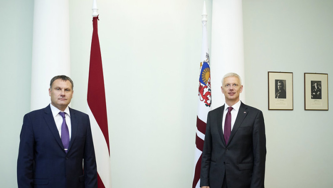 Kariņš ar jauno ģenerālprokuroru vienojas par sadarbību tiesiskuma stiprināšanā