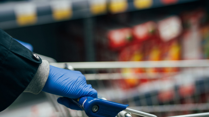 ilustratīvs attēls: veikala ratiņi; avots: 123rf.com