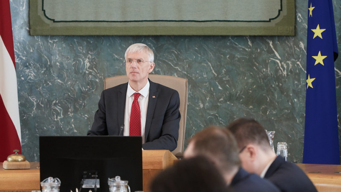 Valdība apstiprina vienotu likumu par atbalstu uzņēmējdarbībai un darba ņēmējiem Covid-19 dēļ