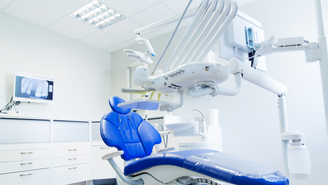 Nākošgad sāksies pilotprojekts par atbalstu zobu protezēšanā senioriem