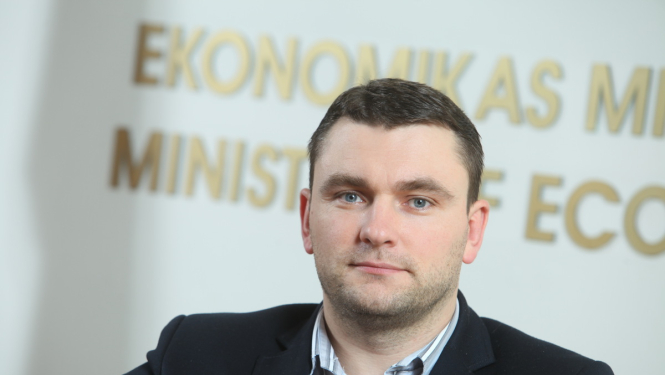 Ekonomikas ministrijas valsts sekretāra amatā apstiprināts Edmunds Valantis