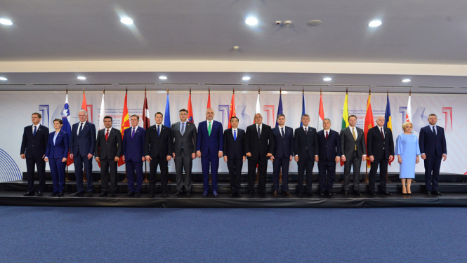 Ministru prezidents: jāturpina aktīvi attīstīt sinerģijas starp Eiropas Savienības un Ķīnas iniciatīvām