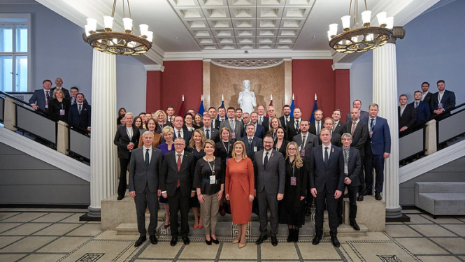 Latvijas valdības un Ārvalstu investoru padomes Latvijā (FICIL) augsta līmeņa sanāksmes dalībnieki