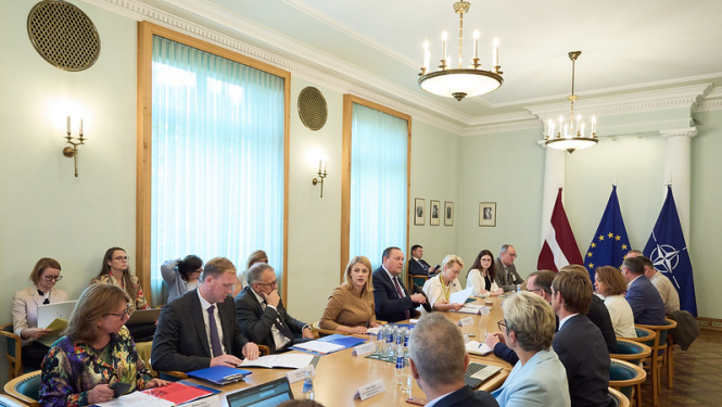 Sēdes dalībnieki Ministru prezidentu zālē