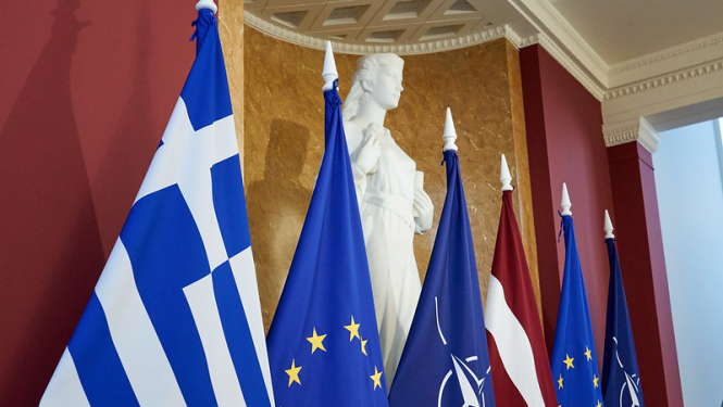 Grieķijas karogs Ministru kabinetā