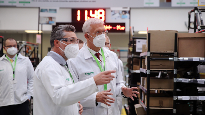 Foto: Uzņēmuma “Schneider Electric” apmeklējums