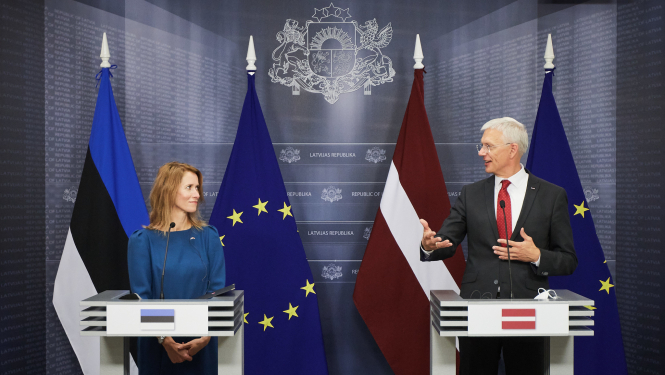 Foto: Ministru prezidents Krišjānis Kariņš un Igaunijas ministru prezidente Kaja Kallasa