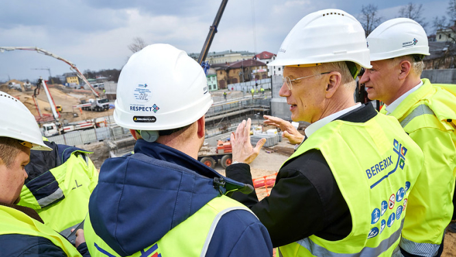 Krišjānis Kariņš apmeklē "Rail Baltica"" būvlaikumu Rīgā