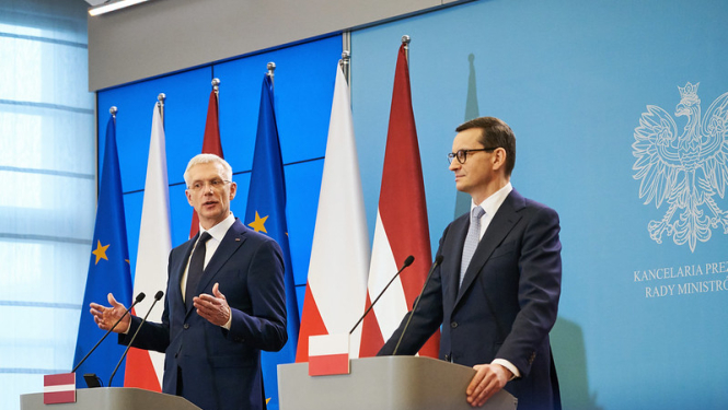 Ministru prezidents Krišjānis Kariņš un Polijas premjerministrs Mateušs Moraveckis