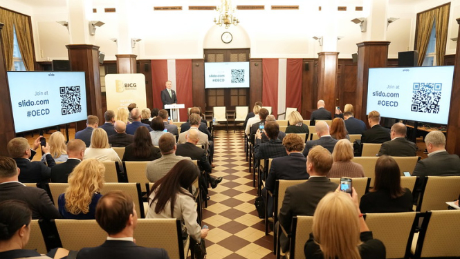 Foto no konferences. Dalībnieki.