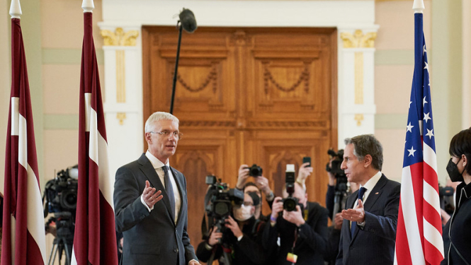 Ministru prezidents Krišjānis Kariņš un NATO ģenerālsekretārs Entonijs Blinkens