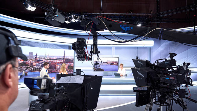 LTV1 studija, Ministru prezidente sniedz interviju raidījumam "Rīta panorāma"