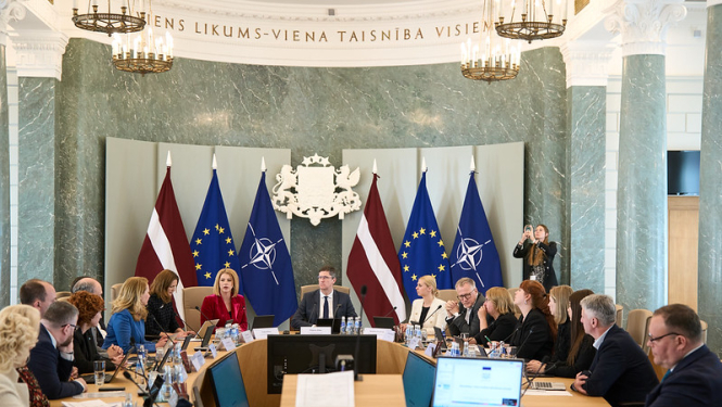 Memoranda padomes sēde 8. maijā. Sēdes dalībnieki MK Zaļajā zālē