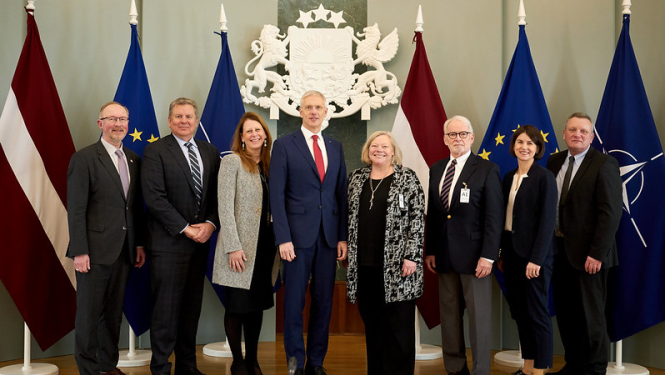 Ministru prezidents Krišjānis Kariņs ar Pasaules brīvo latviešu apvienības pārstāvjiem