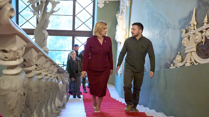 Ministru prezidente Evika Siliņa un Ukrainas prezidentes Volodomirs Zelenskis Kijivā