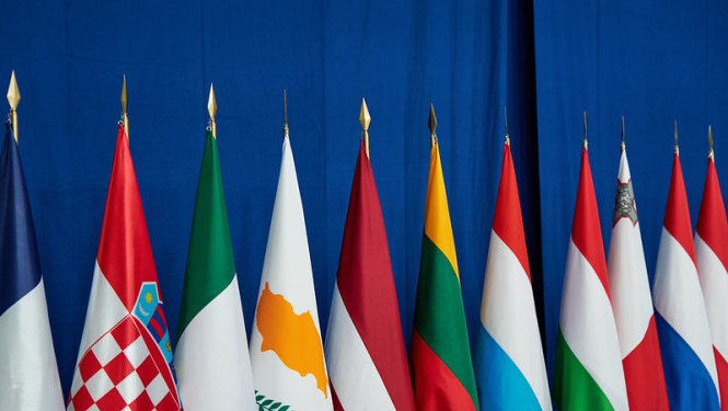 ES valstu karogi neformālajā Eiropadomē