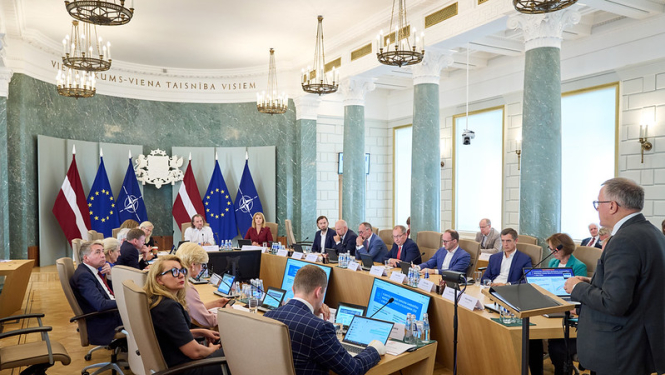 NTSP sēdes dalībnieki Ministru kabineta sēžu zālē