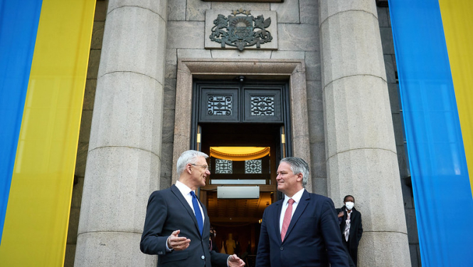 Premjerministrs Krišjānis Kariņš un (OECD) ģenerālsekretārs Matiass Kormans