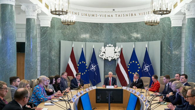 Sanāksme Zaļajā zālē