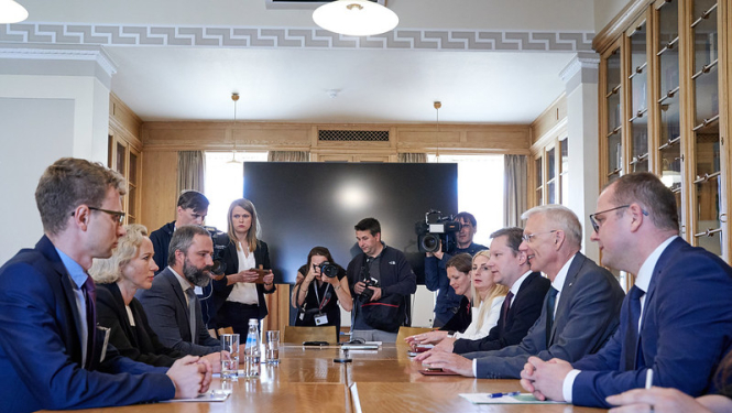 Ministru prezidents Krišjānis Kariņš tiekas ar SPRK komisijas priekšsēdētāju Aldu Ozolu