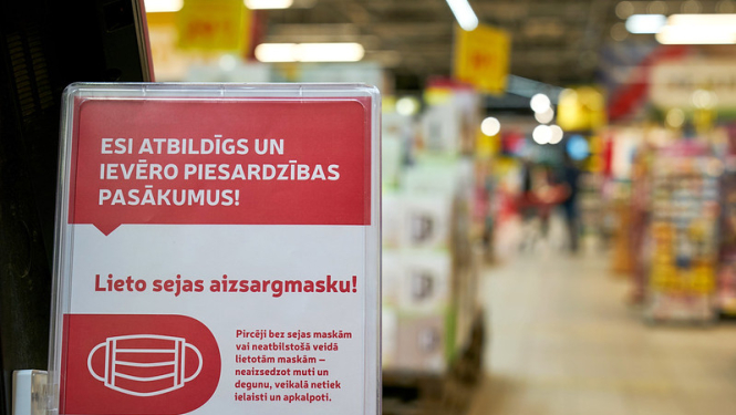 Uzraksts par drošības noteikumu ievērošanu veikalā