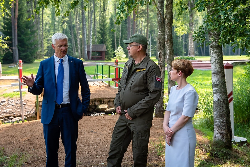 Foto: Ministru prezidents Krišjānis Kariņš, Iekšlietu ministre Marija Golubeva apmeklē Austrumu robežu