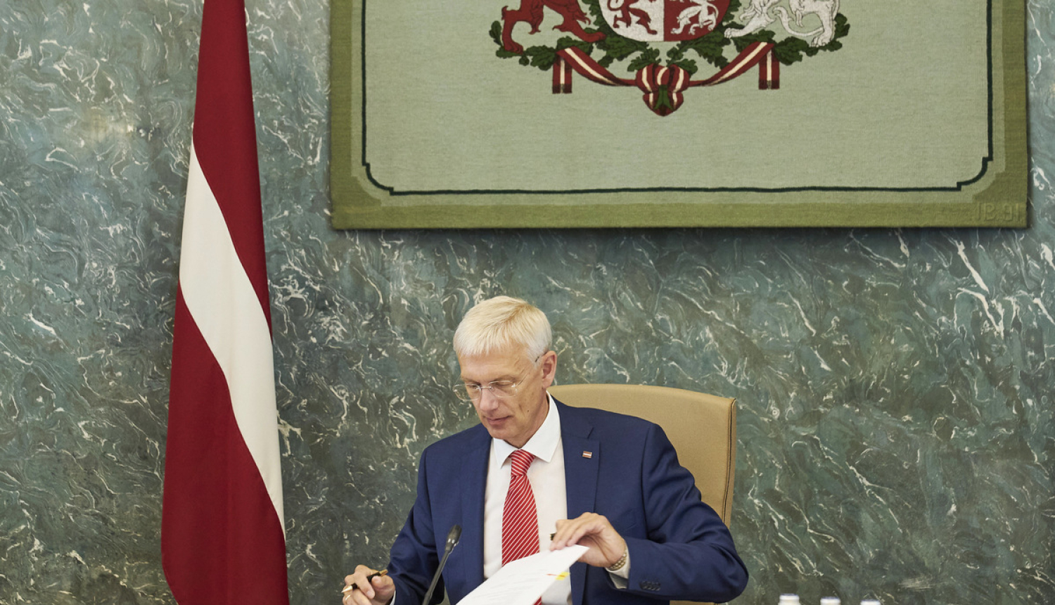 Ministru kabinets samazina pašizolācijas prasību pēc iebraukšanas no ārzemēm uz 10 dienām