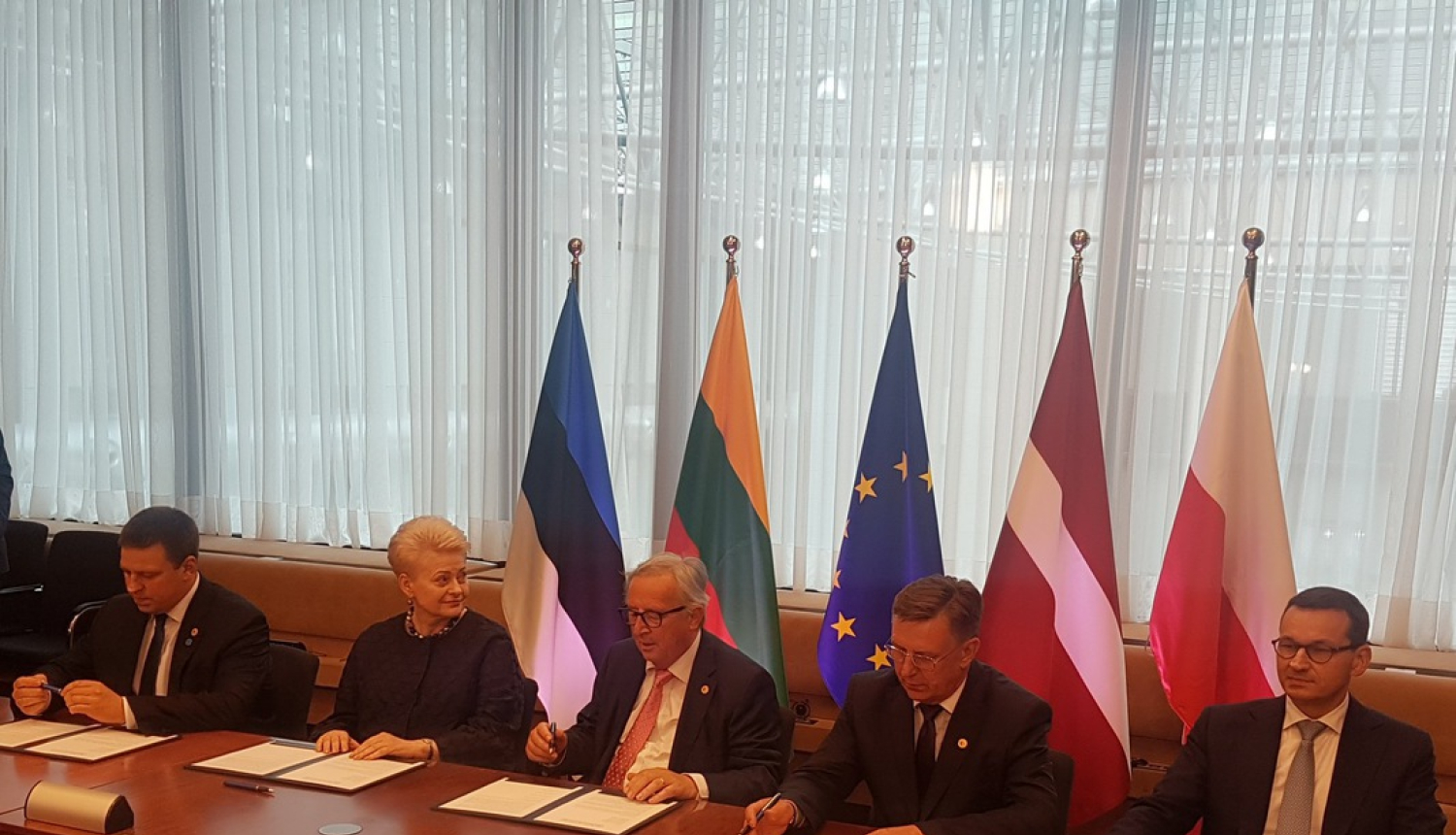 Paraksta dokumentu par Baltijas valstu elektrotīklu sinhronizāciju ar kontinentālo Eiropu