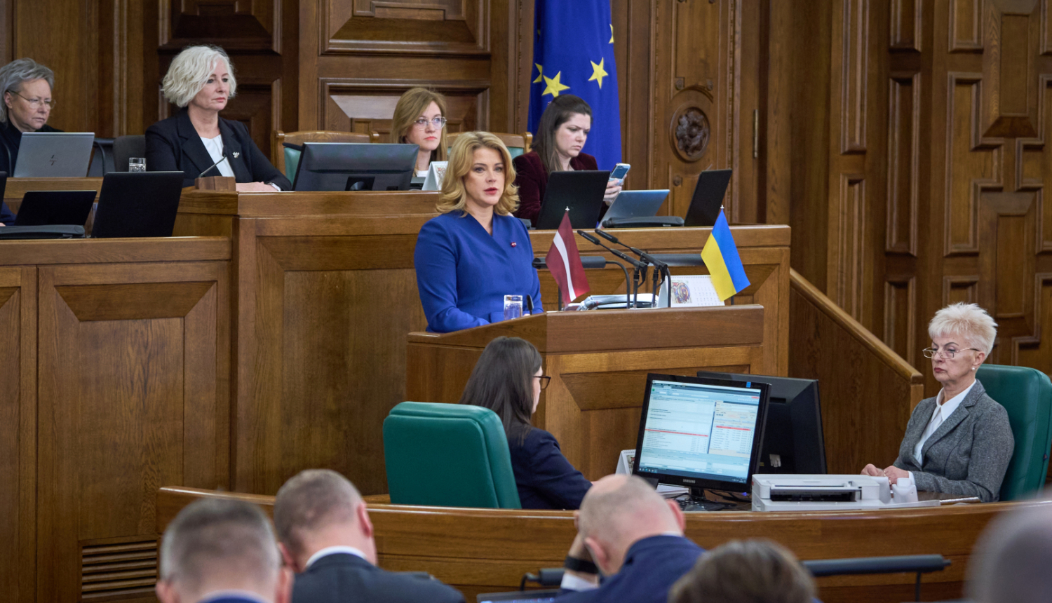 Ministru prezidente Evika Siliņa piedalās Saeimas sēdē.