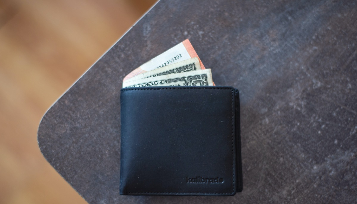 Valdība akceptē likumprojektu paketi par minimālajiem ienākumu sliekšņiem