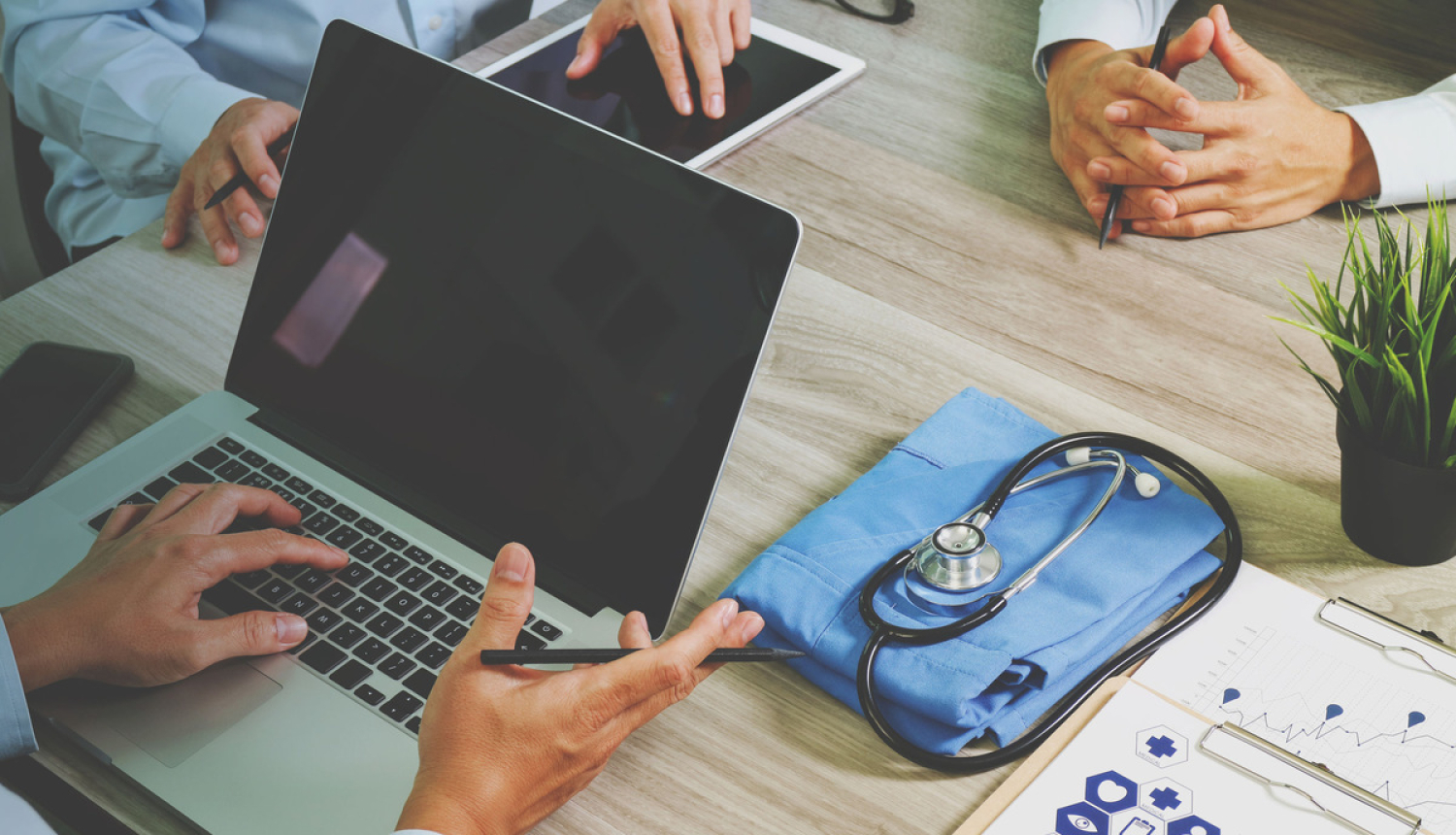 Valsts kancelejas inovācijas laboratorijā #GovLabLatvia radīts jauns mediķu atalgojuma modelis