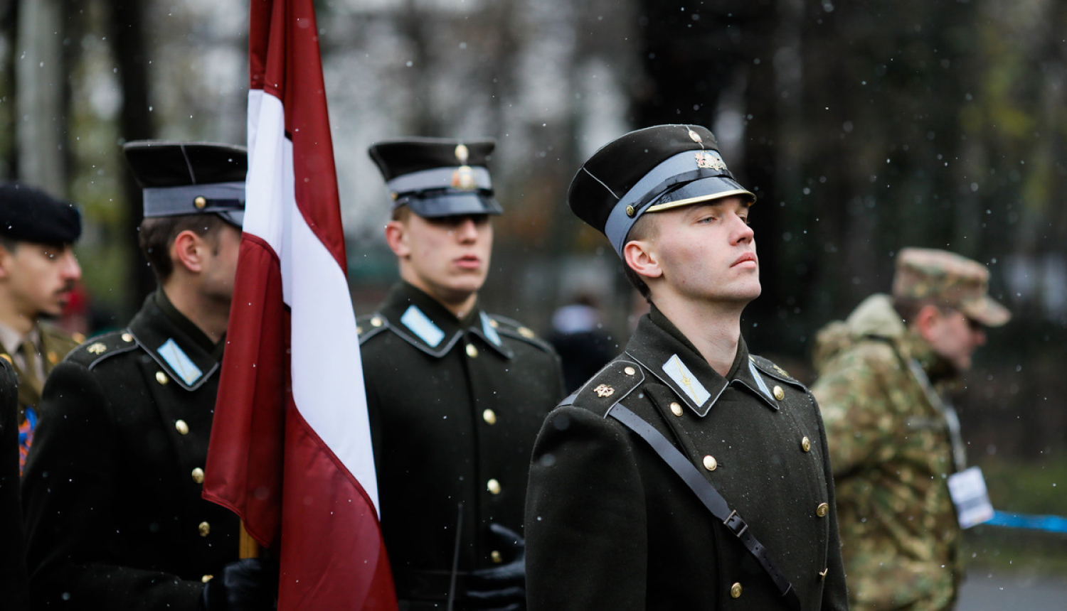 Aizsardzības ministriju pilnvaro slēgt līgumus par Latvijā ražotas munīcijas piegādēm