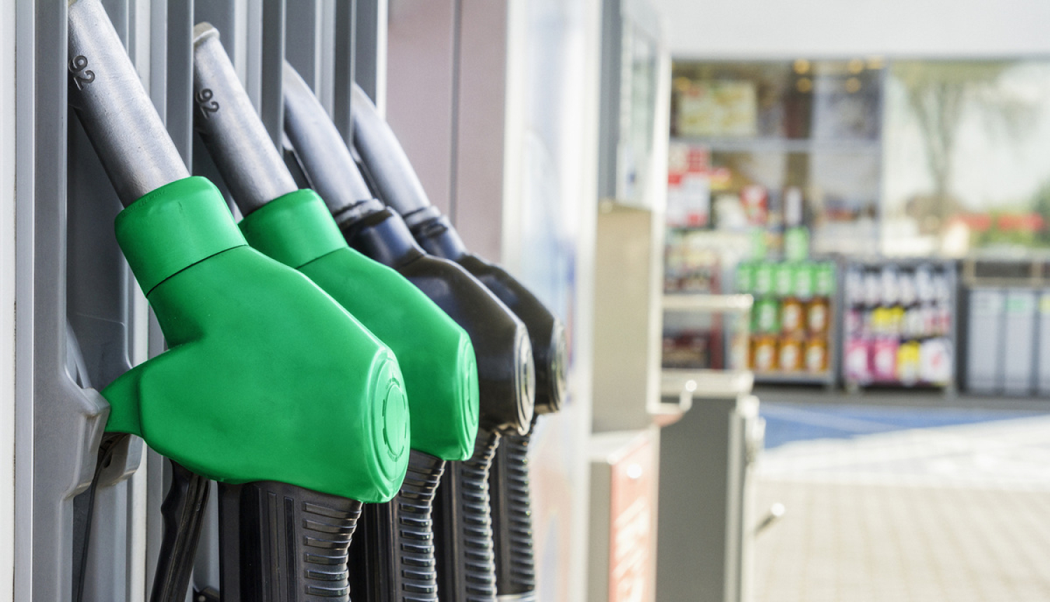 Pilnveido kārtību, kādā iepirks valsts naftas produktu drošības rezervju uzturēšanas pakalpojumu