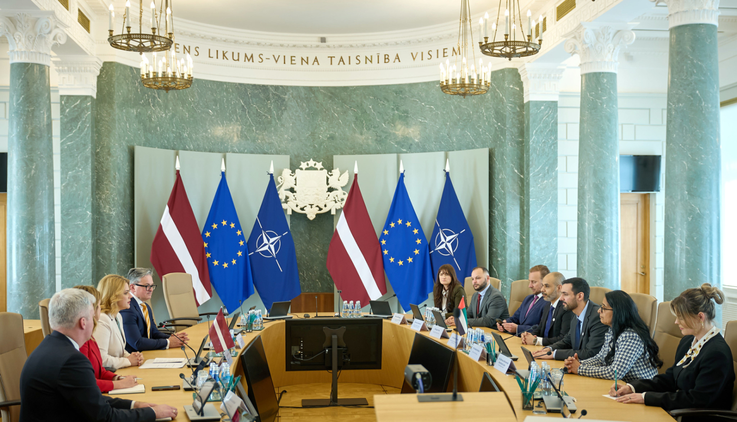 Siliņa tiekas ar AAE uzņēmējiem