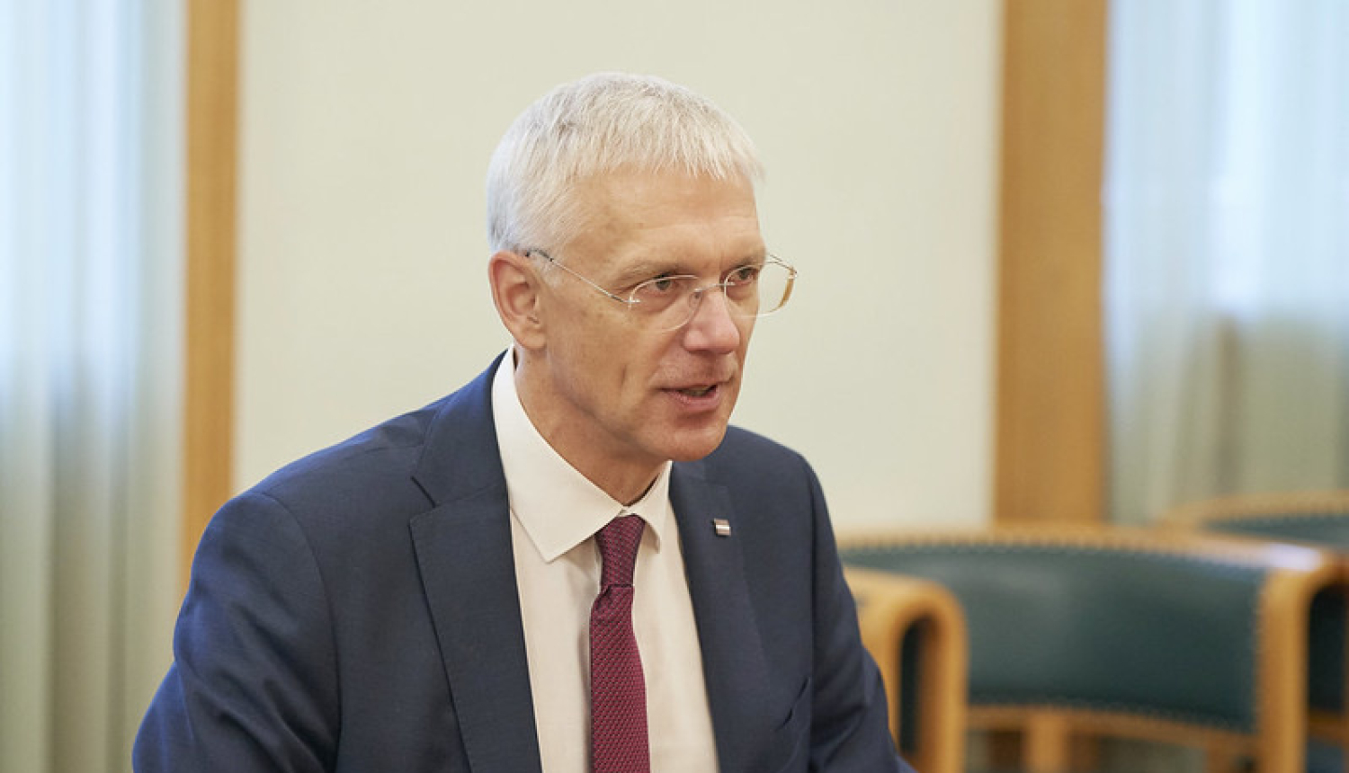 Kariņš ar PVO Latvijas vadītāju pārrunā Covid-19 pandēmijas izplatības ierobežošanu