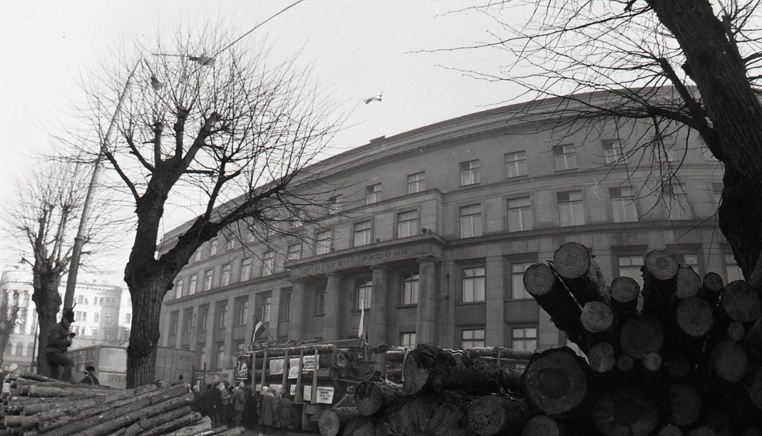 Valdība piešķir finansējumu 1991. gada barikāžu dalībnieku apliecību izgatavošanai