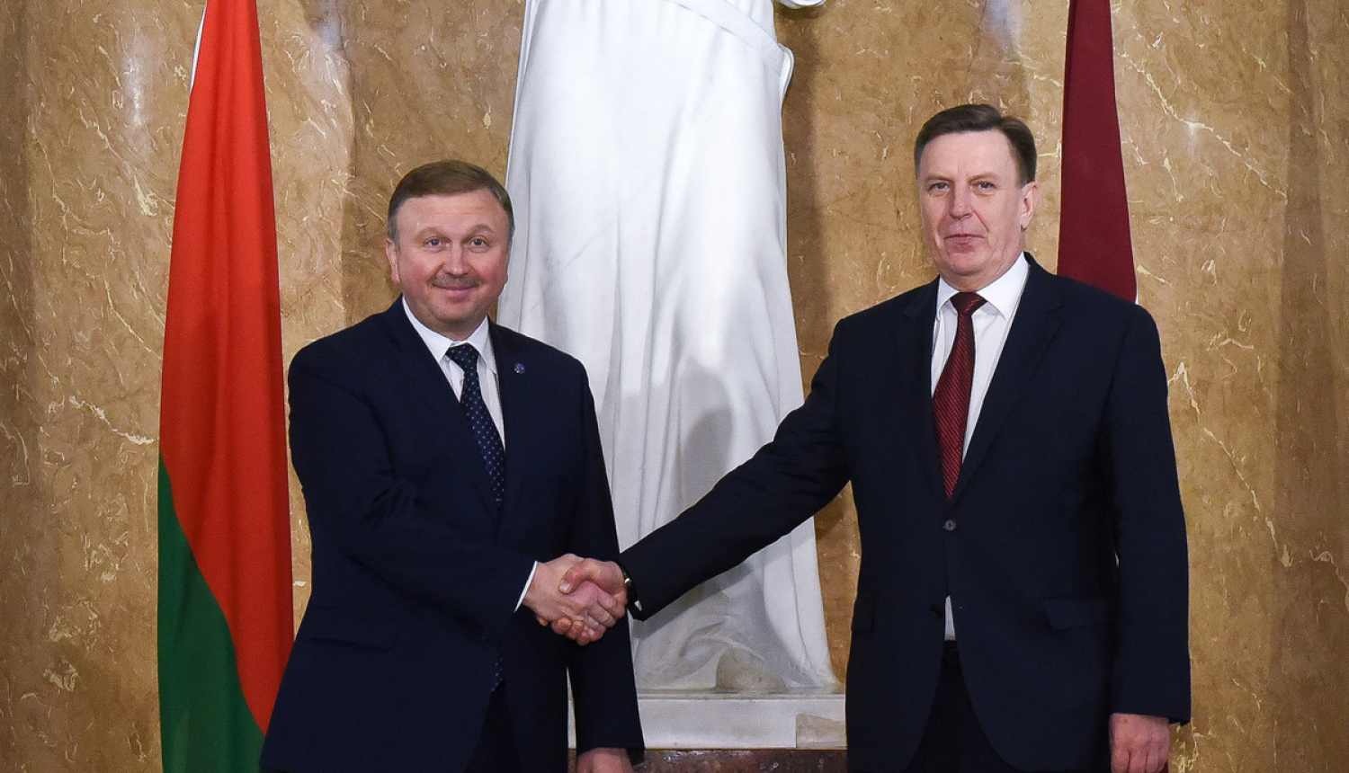 Latvijas un Baltkrievijas premjeri paraksta sadarbības līgumus, tostarp kodoldrošības jomā