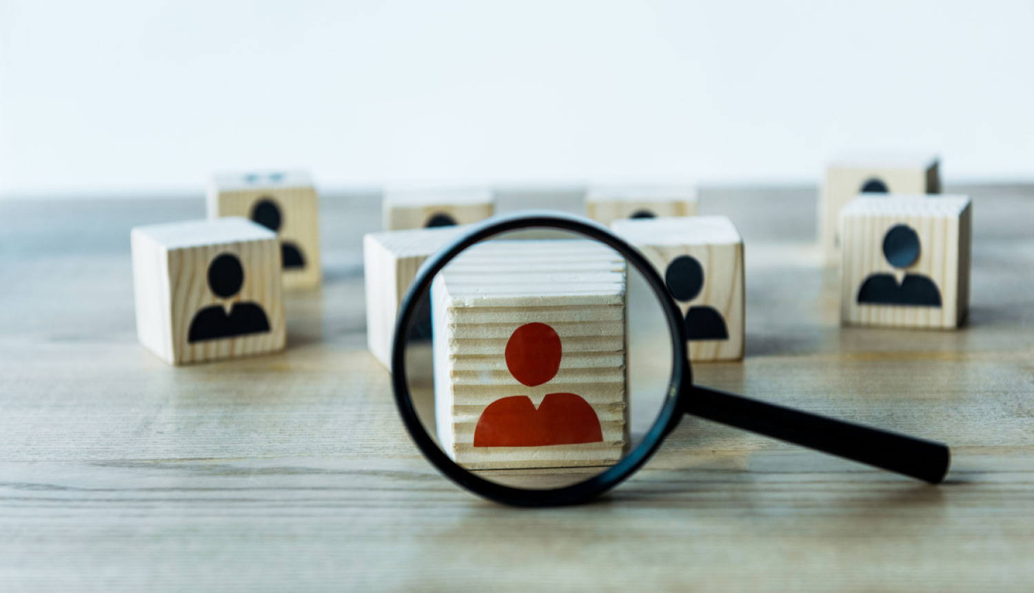 Par Nacionālā veselības dienesta vadīšanu sacentīsies 10 amata pretendenti